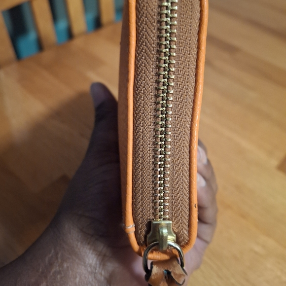 Dooney & Bourke Pebble Grain Large Zip Around Wristlet - Picture 8 of 16